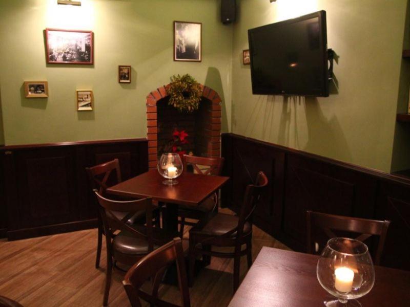 Rynek 6 Retro Pub & Hostel 라돔 외부 사진