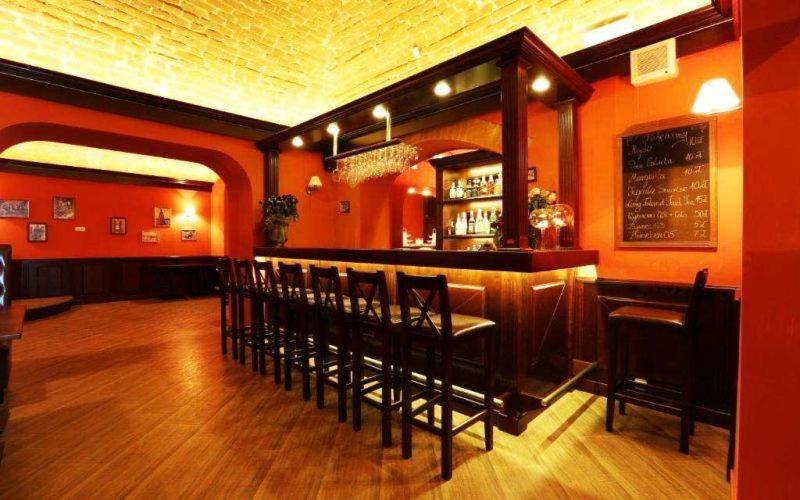 Rynek 6 Retro Pub & Hostel 라돔 외부 사진
