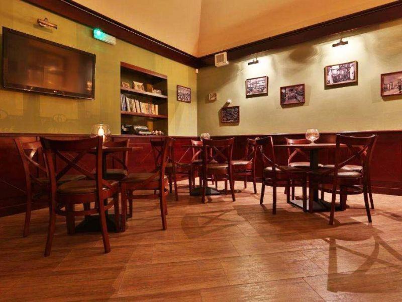 Rynek 6 Retro Pub & Hostel 라돔 외부 사진
