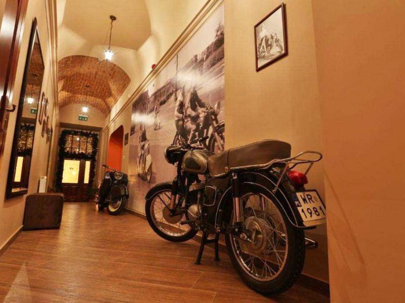 Rynek 6 Retro Pub & Hostel 라돔 외부 사진