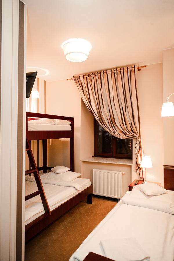 Rynek 6 Retro Pub & Hostel 라돔 외부 사진
