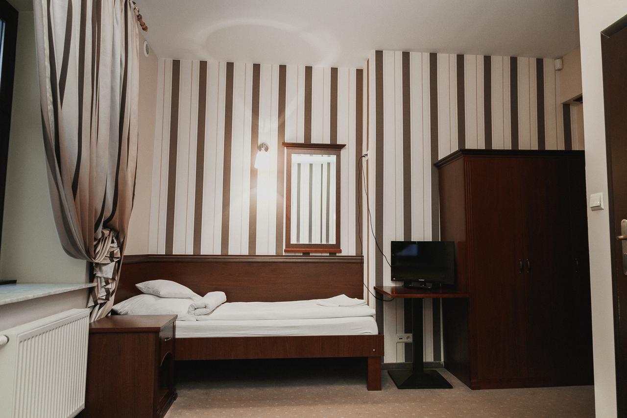 Rynek 6 Retro Pub & Hostel 라돔 외부 사진