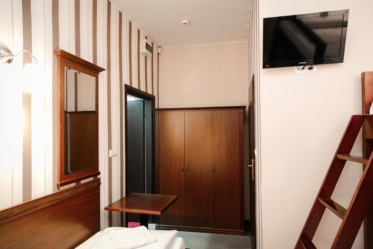 Rynek 6 Retro Pub & Hostel 라돔 외부 사진